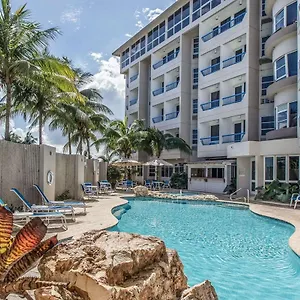 Hotel Comfort &, Levittown
